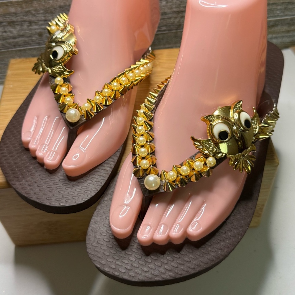 Havaianas Gold and Brown Owl Embellished Sandals